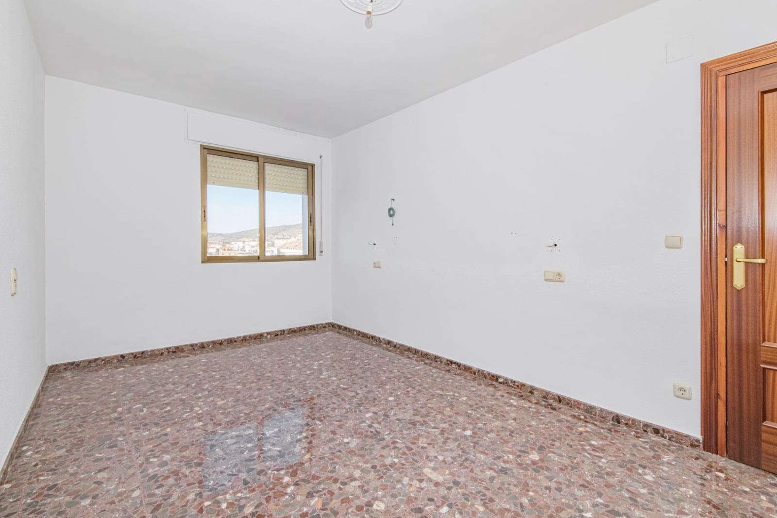 4 makuuhuone Asunto myytävänä paikassa Montefrio - 94 900 € (Ref: 8662824)