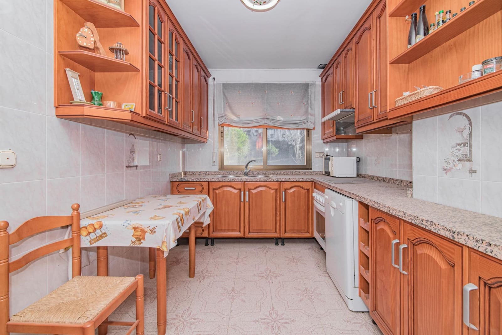 4 makuuhuone Asunto myytävänä paikassa Montefrio - 94 900 € (Ref: 8662824)