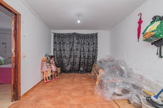 5 chambre Villa/Maison Mitoyenne à vendre à Deifontes avec garage - 99 900 € (Ref: 8688045)