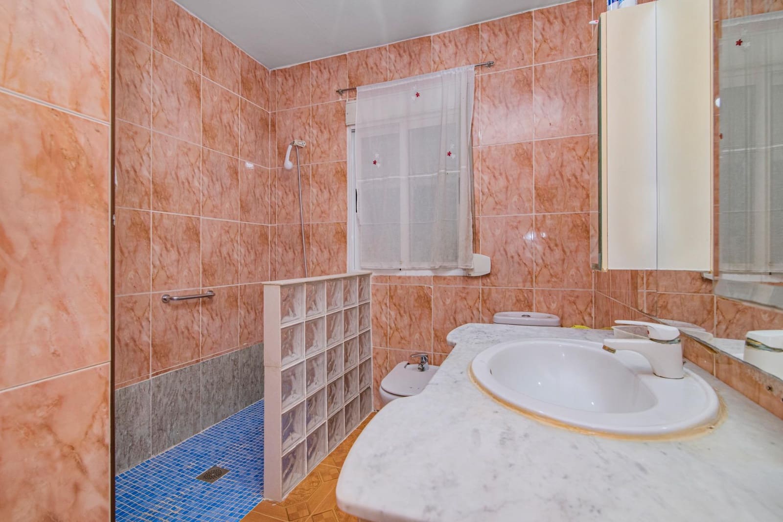 5 chambre Villa/Maison Mitoyenne à vendre à Deifontes avec garage - 99 900 € (Ref: 8688045)