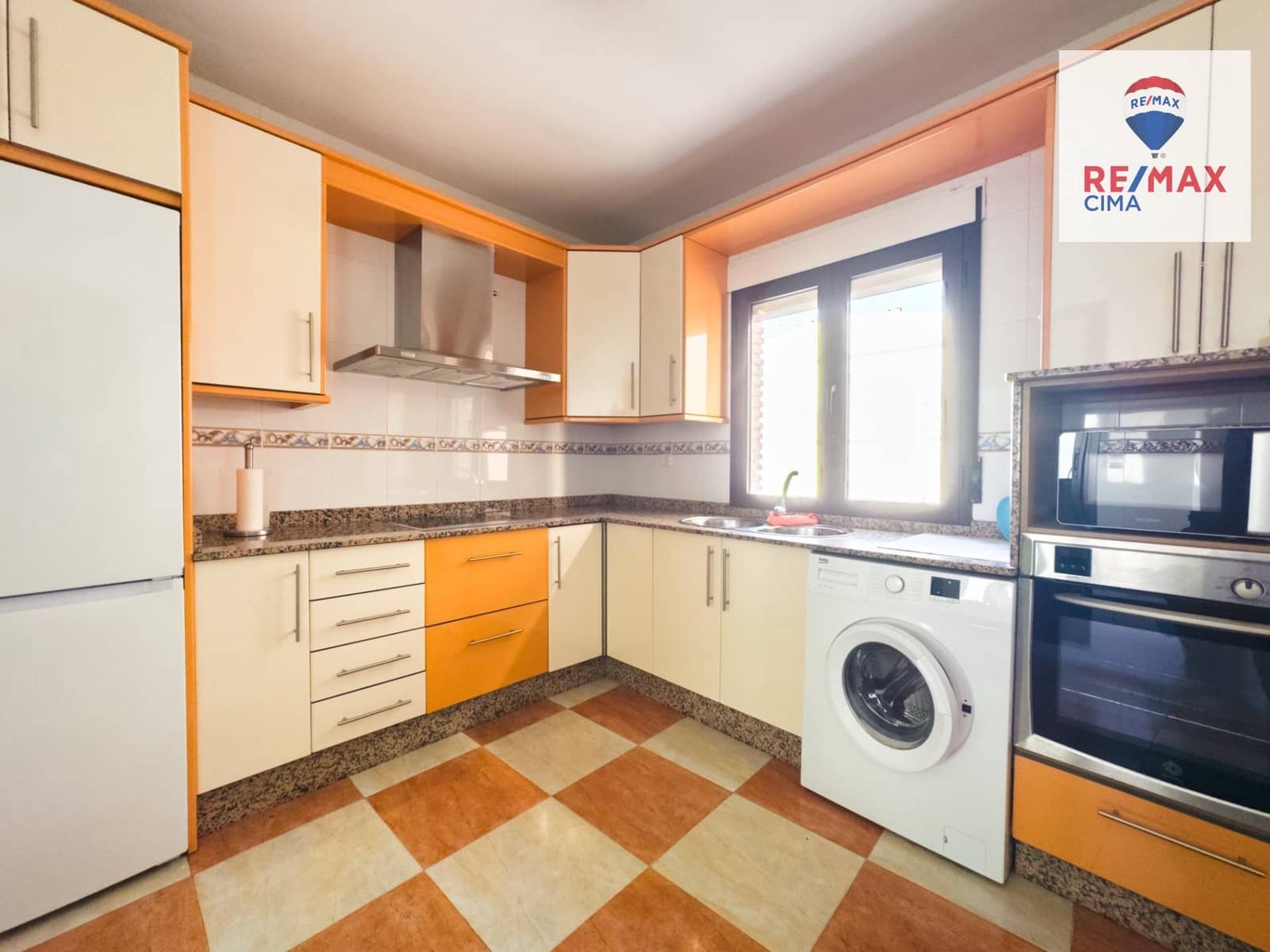 3 chambre Villa/Maison Mitoyenne à vendre à Zujar avec garage - 130 000 € (Ref: 8709877)