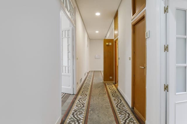 7 soverom Leilighet til salgs i Centro - Sagrario, Granada by - € 850 000 (Ref: 8827926)