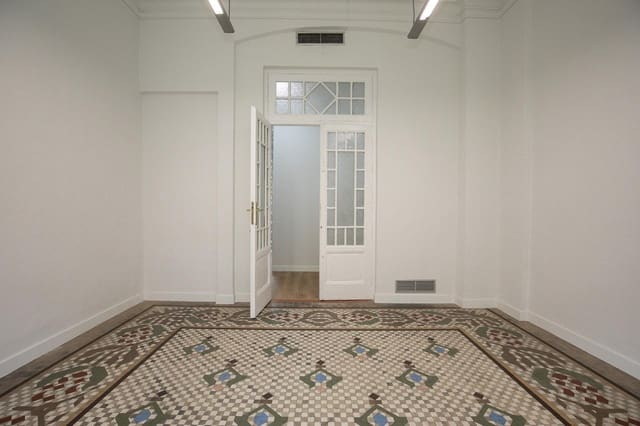 7 soverom Leilighet til salgs i Centro - Sagrario, Granada by - € 850 000 (Ref: 8827926)