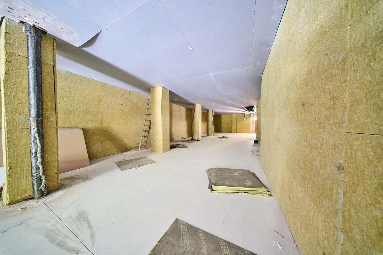 Erhverv til leje i Granada by - € 2.250 (Ref: 8836561)