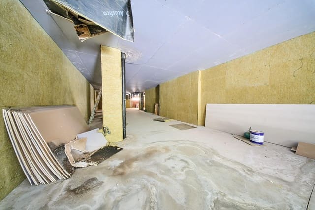 Commercieel te huur in Camino de Ronda - Rosaleda, Granada stad - € 2.250 (Ref: 8836561)