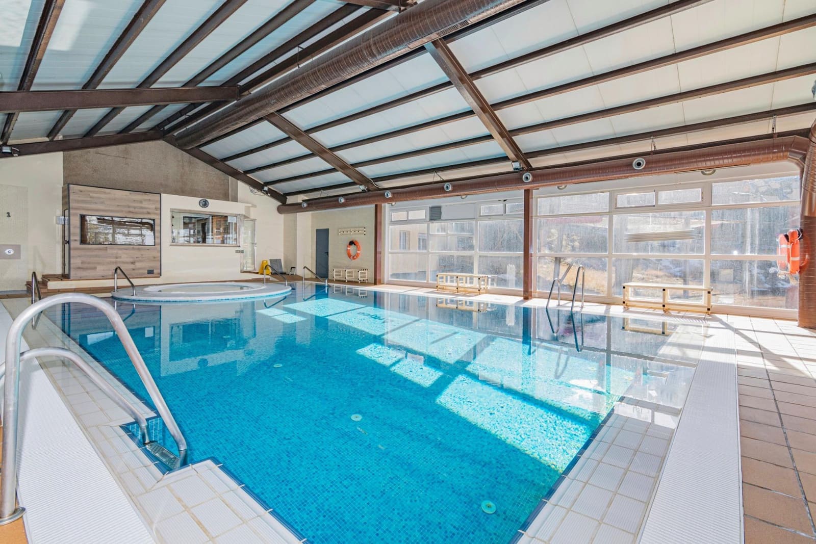 2 soveværelse Lejlighed til salg i Sierra Nevada med swimmingpool garage - € 180.000 (Ref: 8839147)
