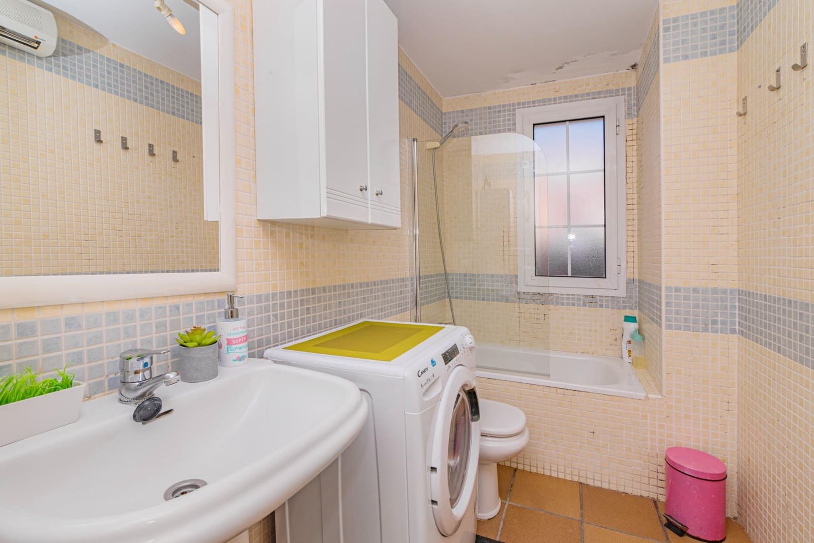 2 bedroom Apartment for sale in Sierra Nevada with pool garage - € 179,900 (Ref: 8839147)