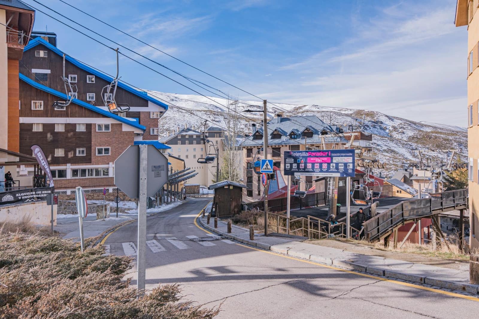 2 bedroom Apartment for sale in Sierra Nevada with pool garage - € 179,900 (Ref: 8839147)