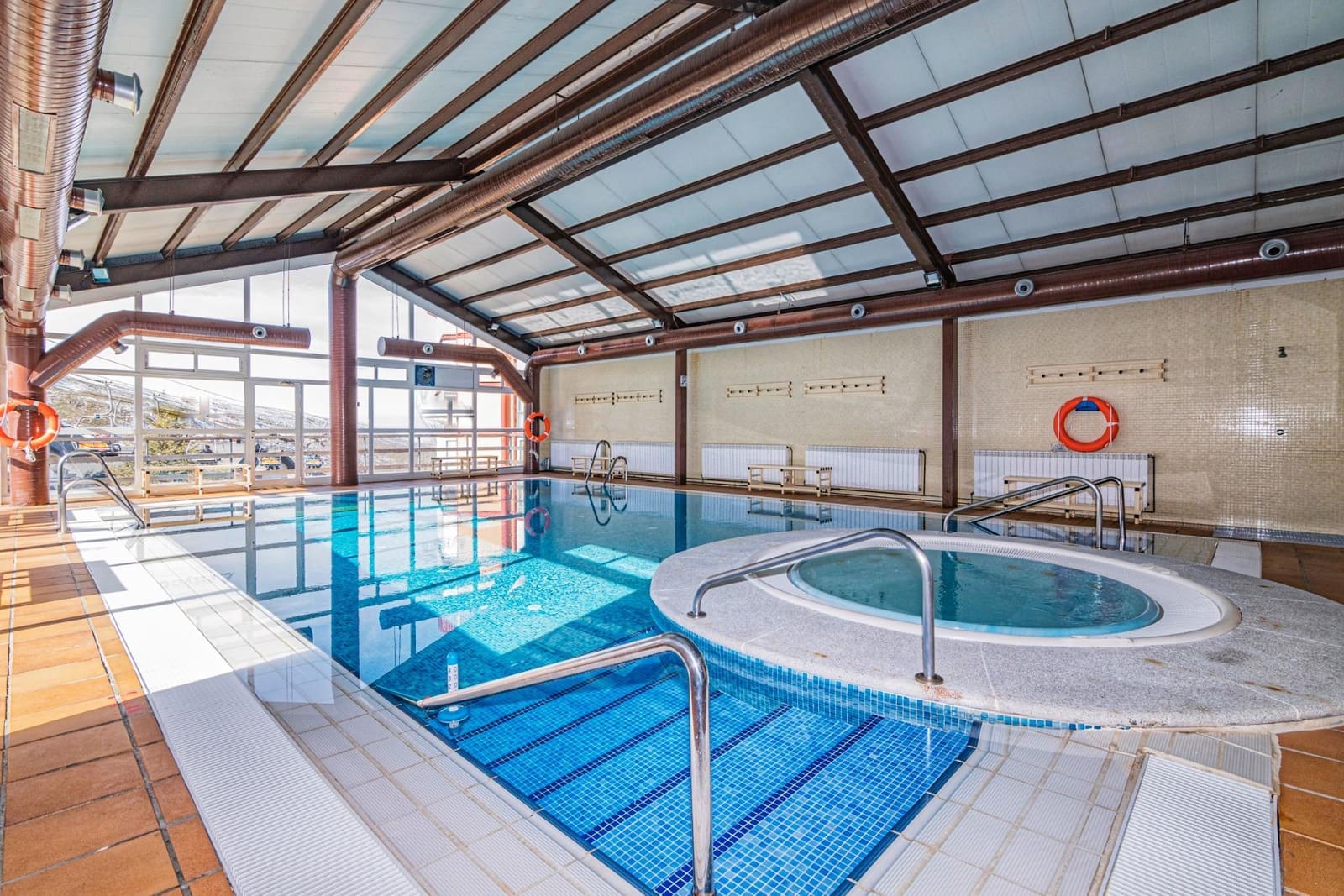 2 bedroom Apartment for sale in Sierra Nevada with pool garage - € 179,900 (Ref: 8839147)