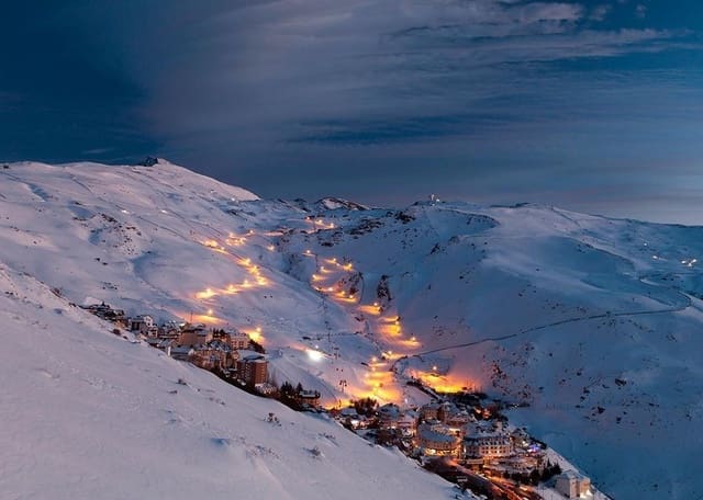 Apartamento de 2 habitaciones en Sierra Nevada, Monachil en venta con piscina garaje - 179.900 € (Ref: 8839147)