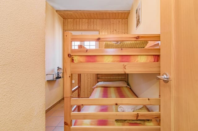 Apartamento de 2 habitaciones en Sierra Nevada, Monachil en venta con piscina garaje - 179.900 € (Ref: 8839147)