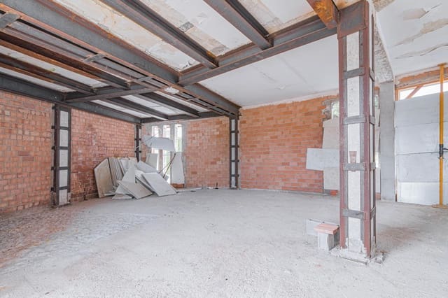 3 soverom Villa til salgs i Las Gabias - € 125 000 (Ref: 8841238)