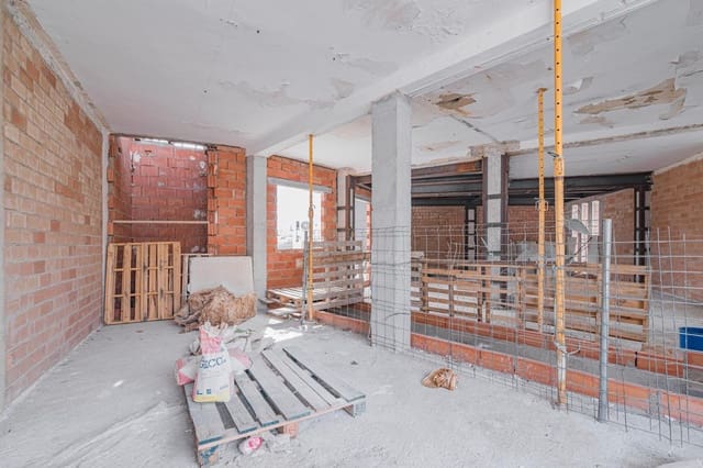 3 soverom Villa til salgs i Las Gabias - € 125 000 (Ref: 8841238)