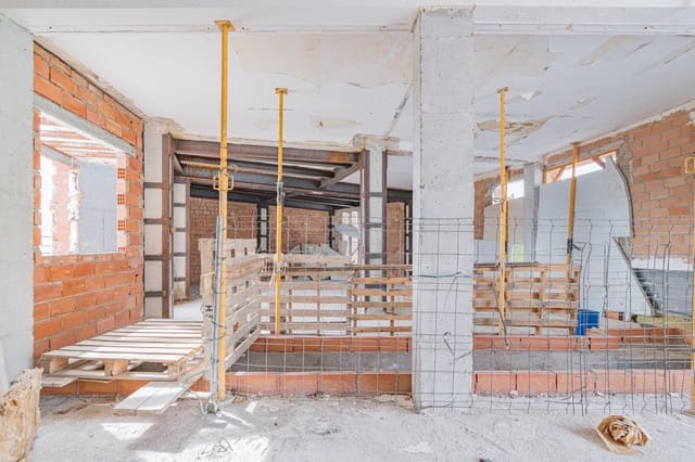 3 soverom Villa til salgs i Las Gabias - € 125 000 (Ref: 8841238)