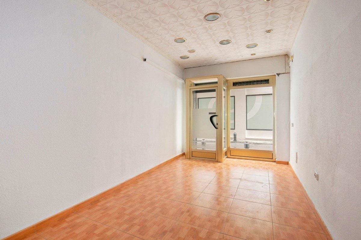 Commercial for rent in Granada city - € 300 (Ref: 8847539)