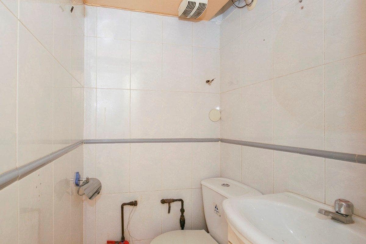 Commercial for rent in Granada city - € 300 (Ref: 8847539)