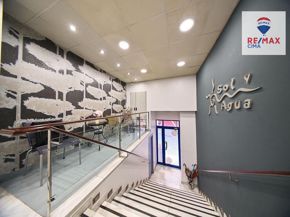 Kommersiell till salu i Granada stad - 550 000 € (Ref: 8851644)