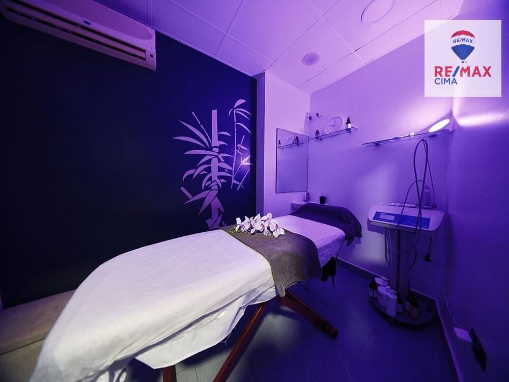 Kommersiell till salu i Granada stad - 550 000 € (Ref: 8851644)