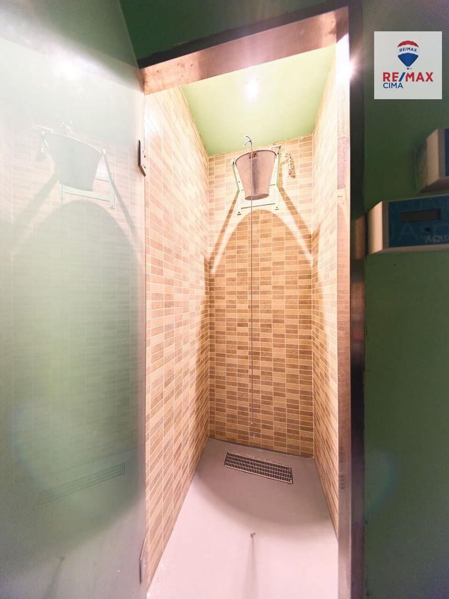 Kommersiell till salu i Granada stad - 550 000 € (Ref: 8851644)