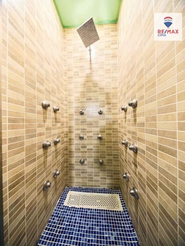 Kommersiell til salgs i Centro, Granada by - € 550 000 (Ref: 8851644)