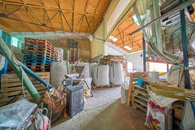 Biznes na sprzedaż w Atarfe - 290 000 € (Ref: 8859636)