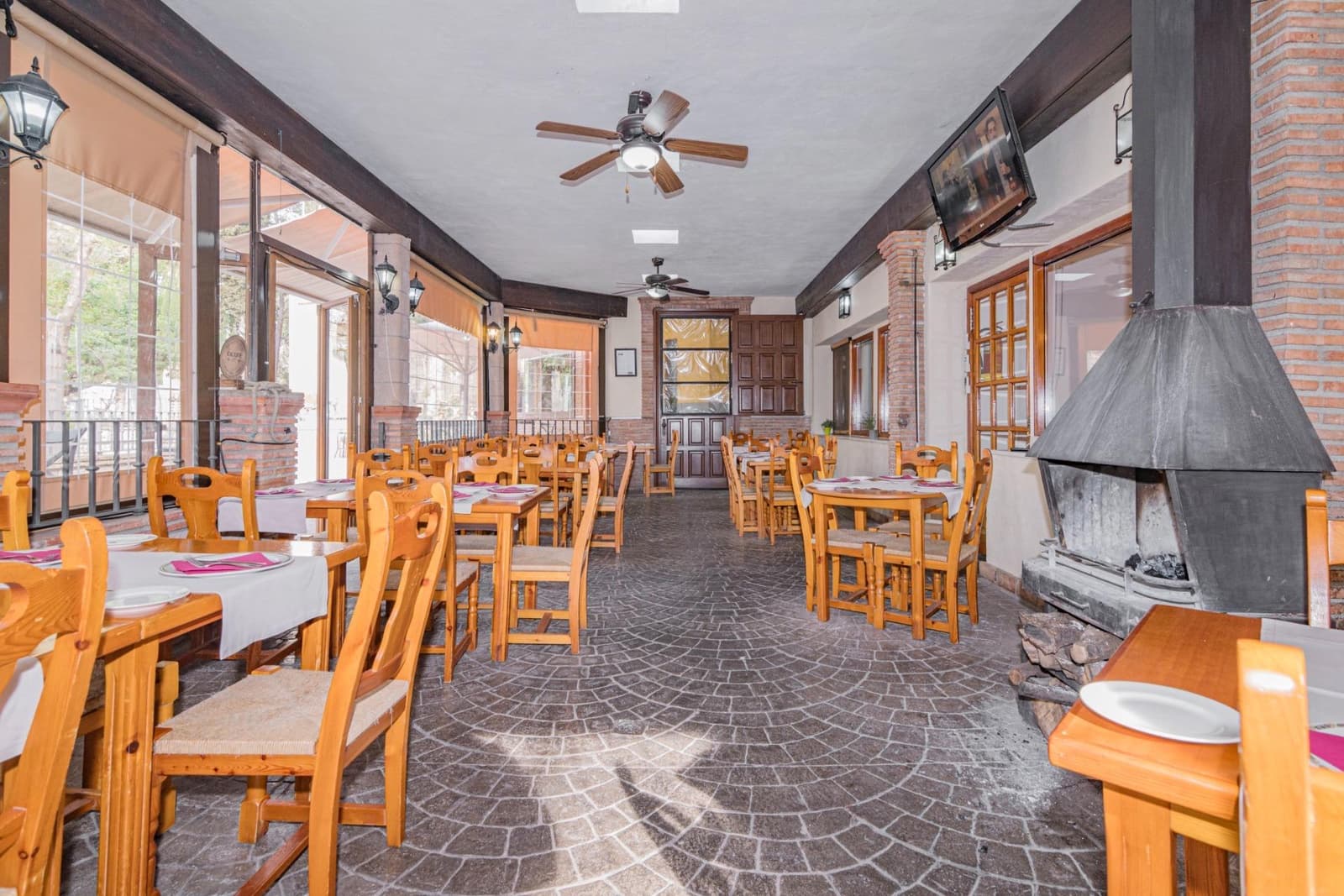 Virksomhed til salg i Atarfe med garage - € 975.000 (Ref: 8860793)