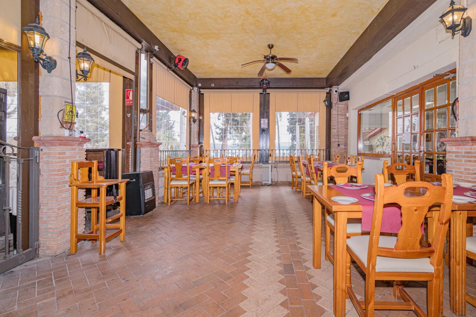 Virksomhed til salg i Atarfe med garage - € 975.000 (Ref: 8860793)