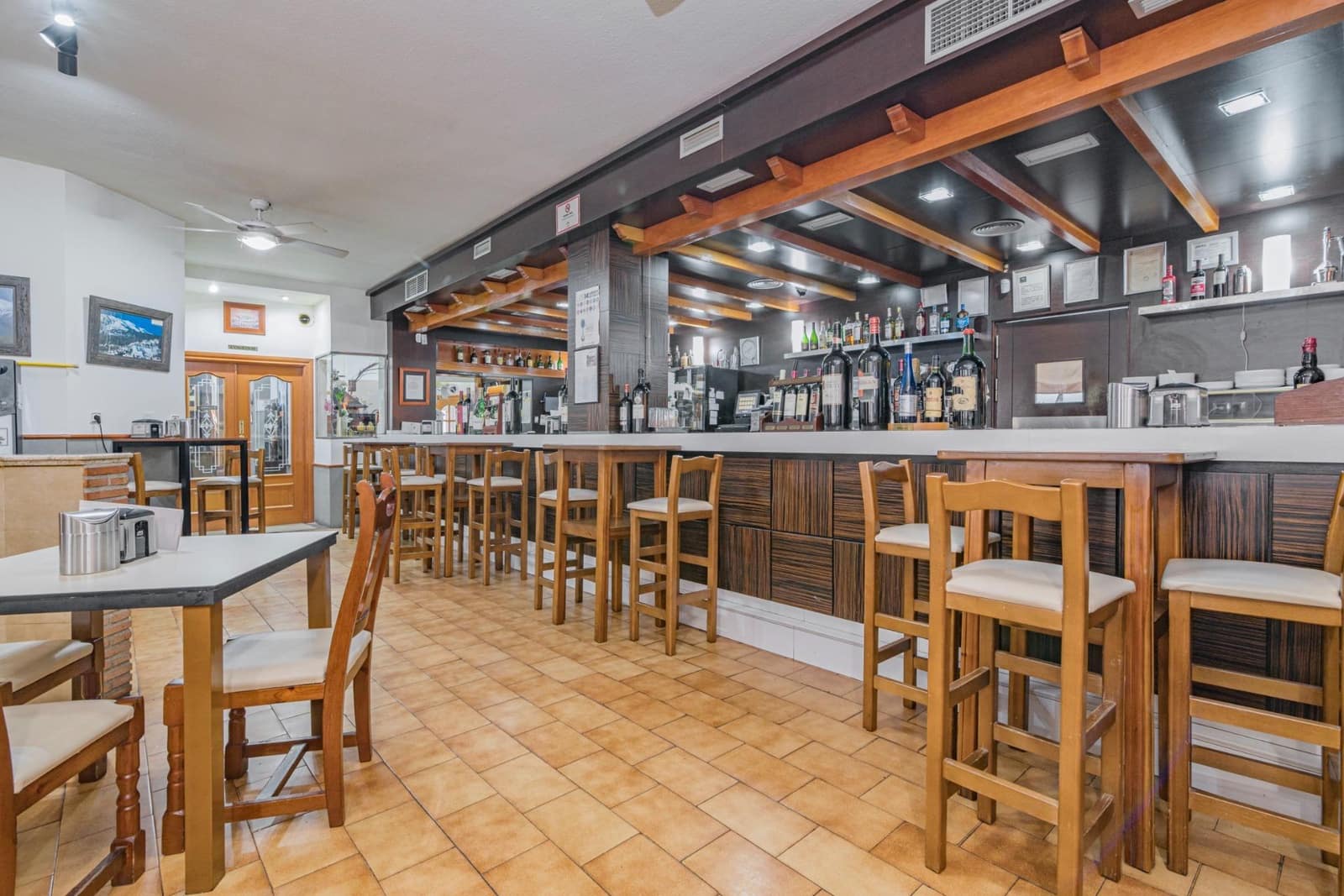 Azienda in vendita in Atarfe con garage - 975.000 € (Rif: 8860793)