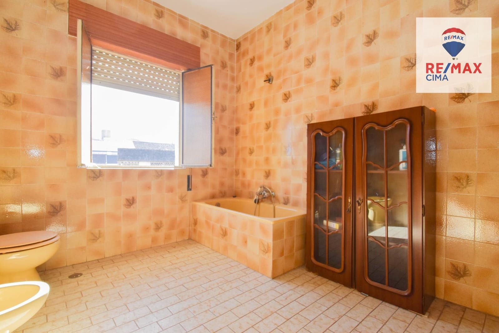 6 Zimmer Villa zu verkaufen in Cullar Vega mit Garage - 270.000 € (Ref: 8867342)