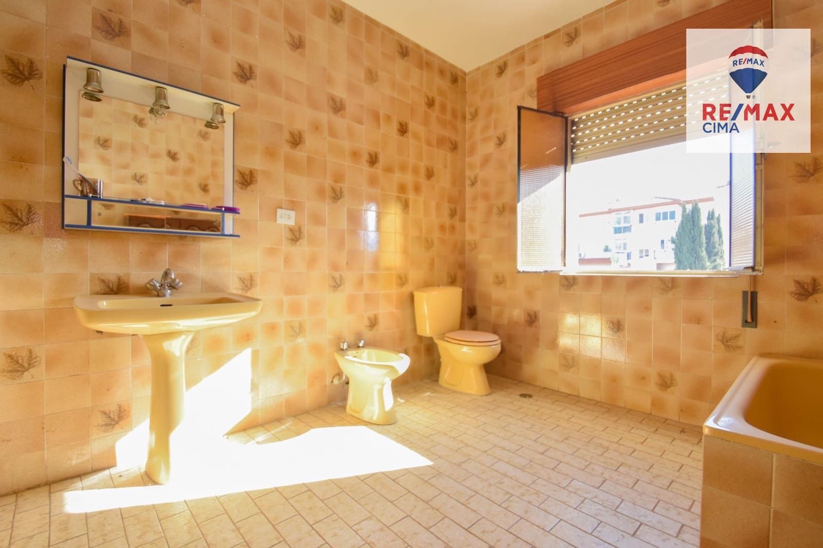 6 Zimmer Villa zu verkaufen in Cullar Vega mit Garage - 270.000 € (Ref: 8867342)