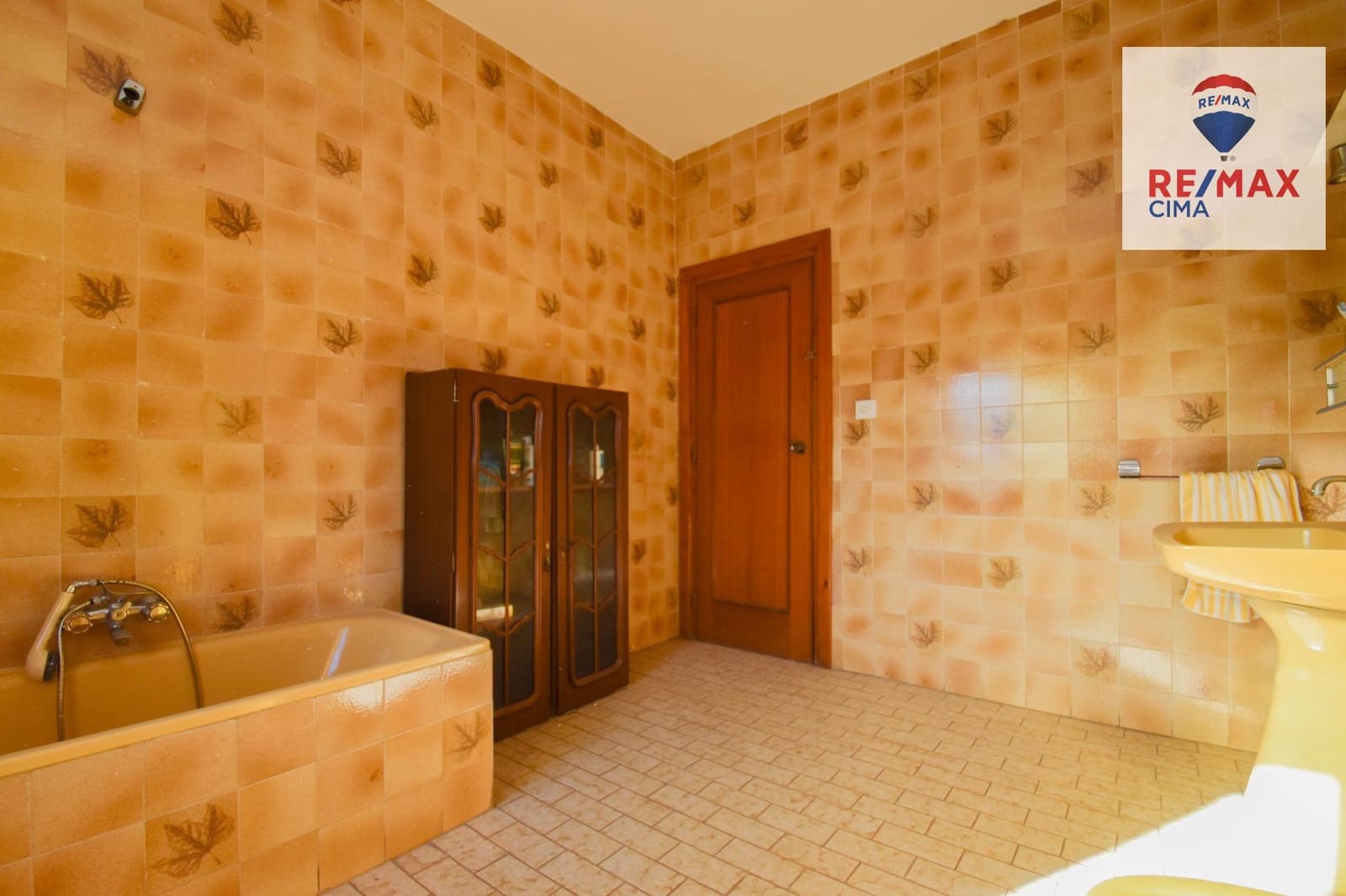 6 Zimmer Villa zu verkaufen in Cullar Vega mit Garage - 270.000 € (Ref: 8867342)