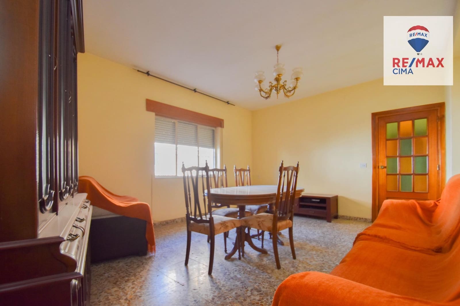 6 Zimmer Villa zu verkaufen in Cullar Vega mit Garage - 270.000 € (Ref: 8867342)