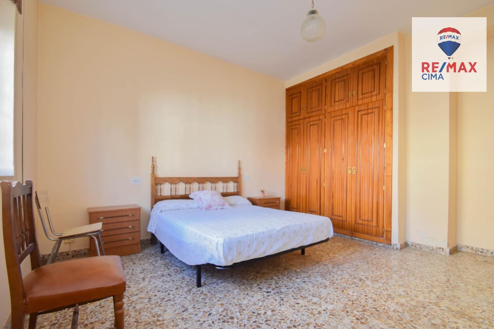 6 Zimmer Villa zu verkaufen in Cullar Vega mit Garage - 270.000 € (Ref: 8867342)