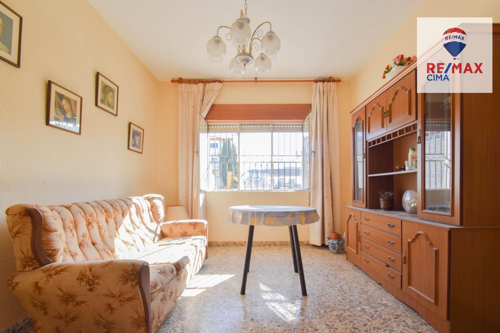 6 Zimmer Villa zu verkaufen in Cullar Vega mit Garage - 270.000 € (Ref: 8867342)