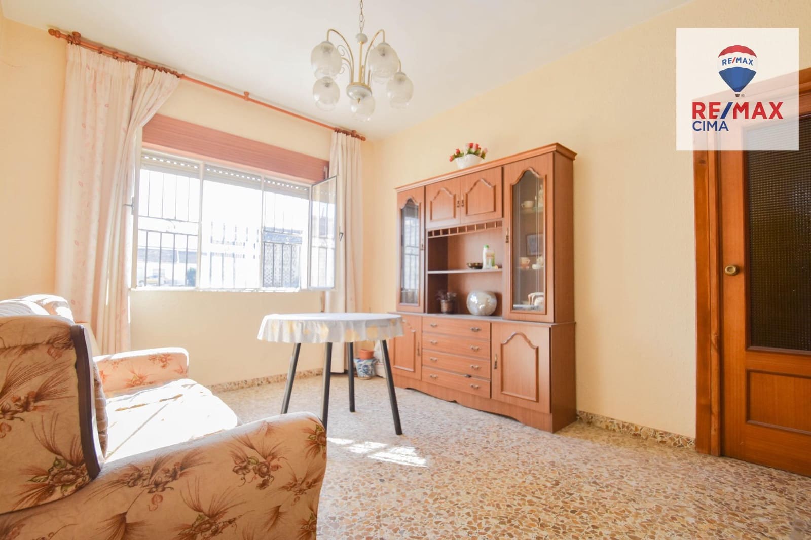 6 Zimmer Villa zu verkaufen in Cullar Vega mit Garage - 270.000 € (Ref: 8867342)