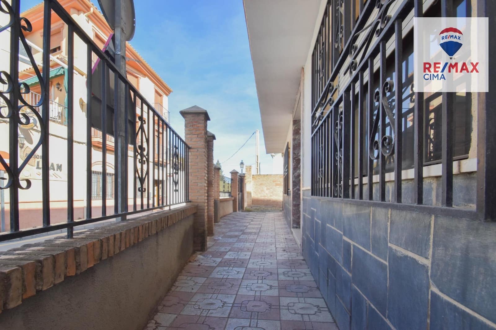 6 Zimmer Villa zu verkaufen in Cullar Vega mit Garage - 270.000 € (Ref: 8867342)