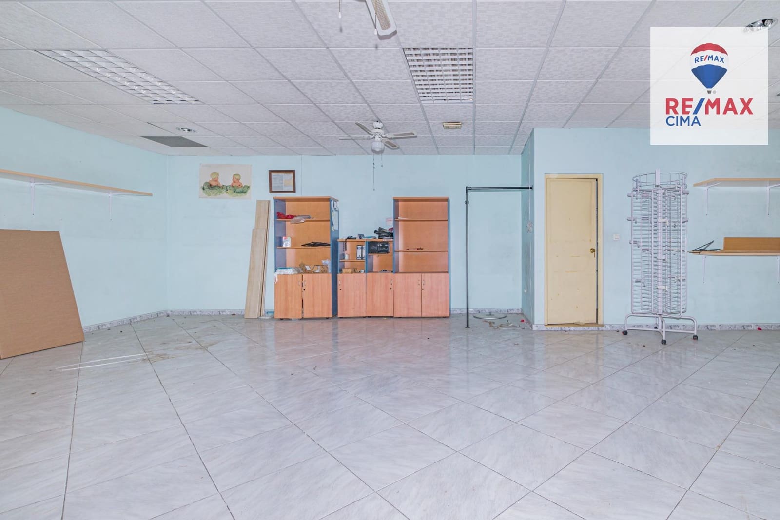 Kommersiell till salu i Granada stad - 210 000 € (Ref: 8869597)