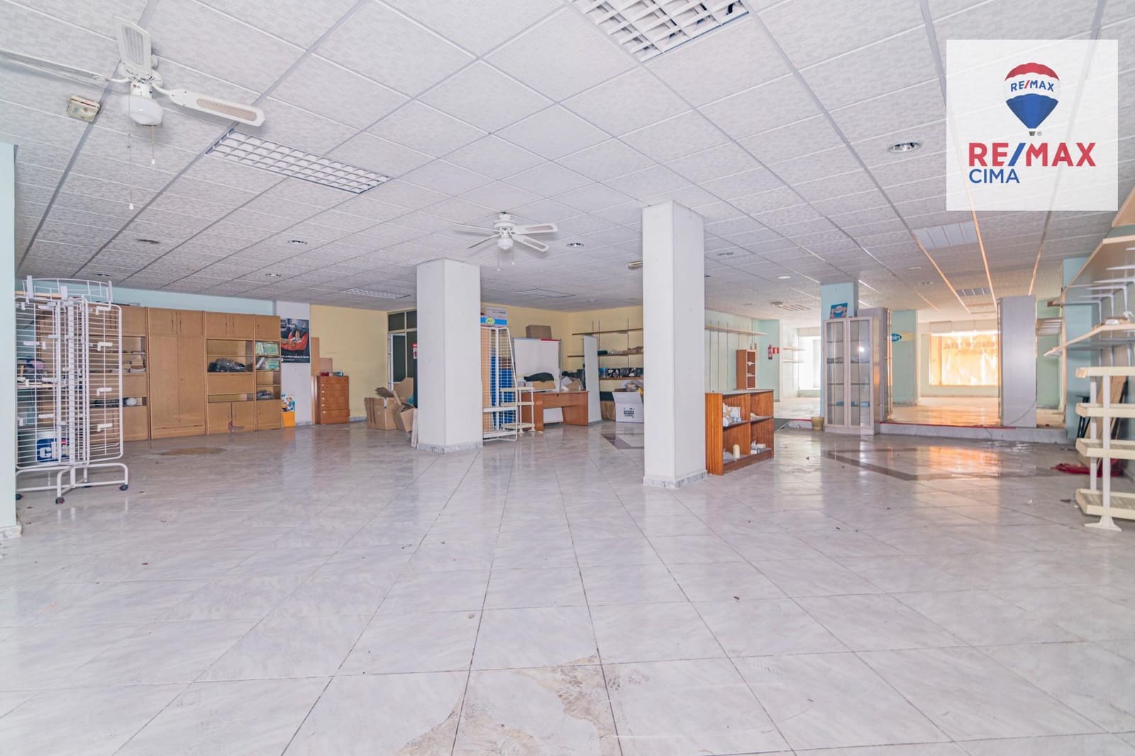 Kommersiell till salu i Granada stad - 210 000 € (Ref: 8869597)