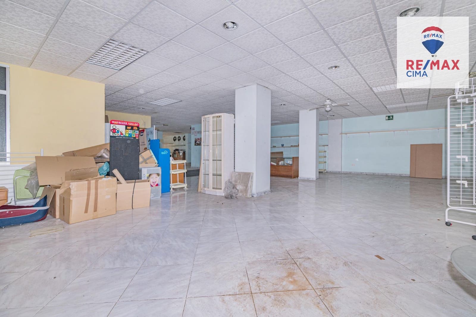 Kommersiell till salu i Granada stad - 210 000 € (Ref: 8869597)