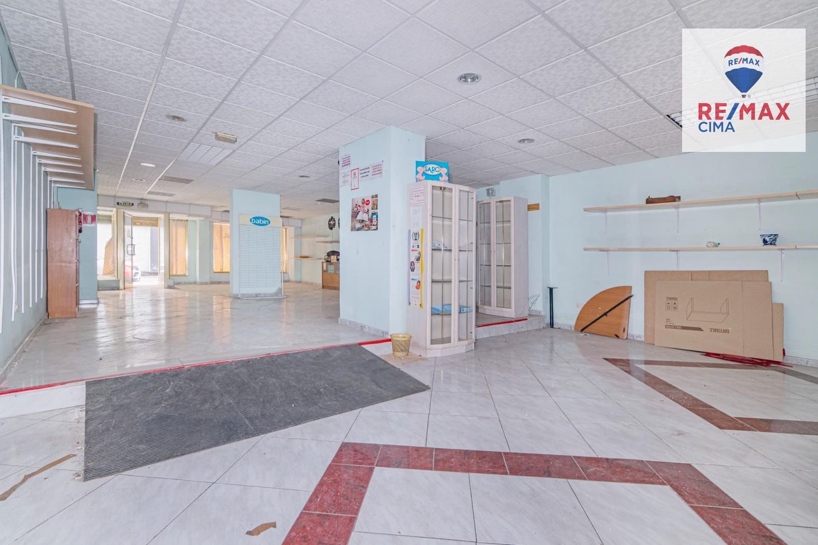 Kommersiell till salu i Granada stad - 210 000 € (Ref: 8869597)