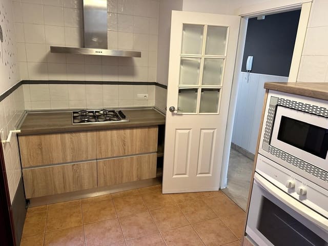 2 soveværelse Lejlighed til leje i Armilla med garage - € 970 (Ref: 8869598)