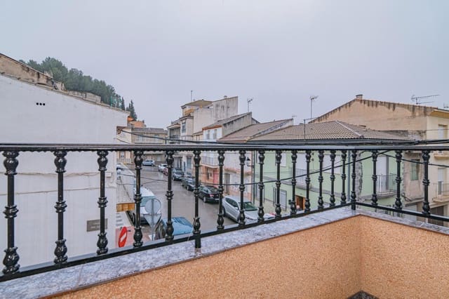 4 slaapkamer Huis te koop in Campillo de Arenas - € 62.900 (Ref: 8881573)