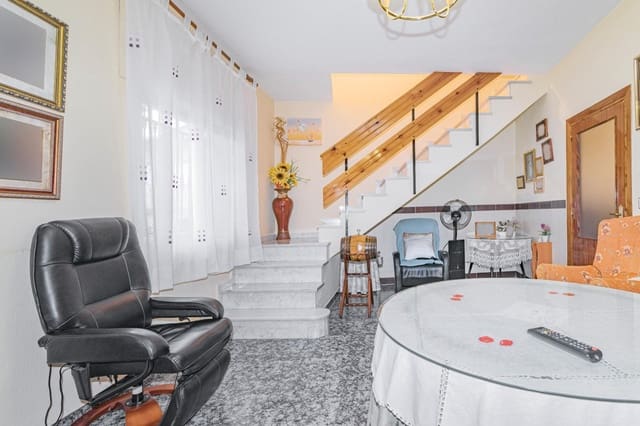 4 slaapkamer Huis te koop in Campillo de Arenas - € 62.900 (Ref: 8881573)