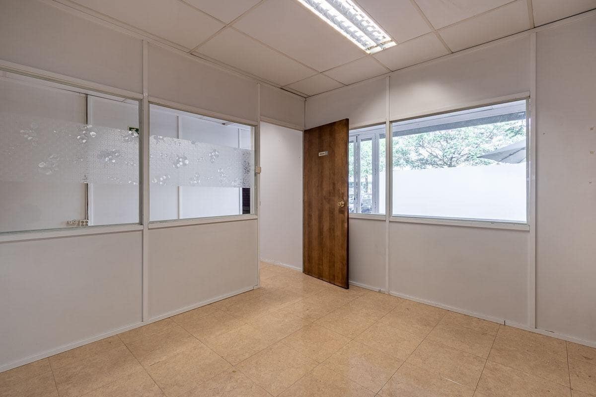 Erhverv til leje i Granada by - € 2.700 (Ref: 8893078)