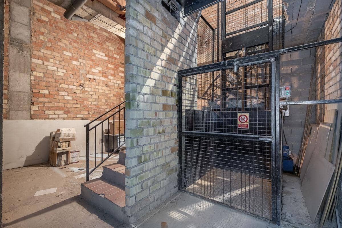 Erhverv til leje i Granada by - € 2.700 (Ref: 8893078)