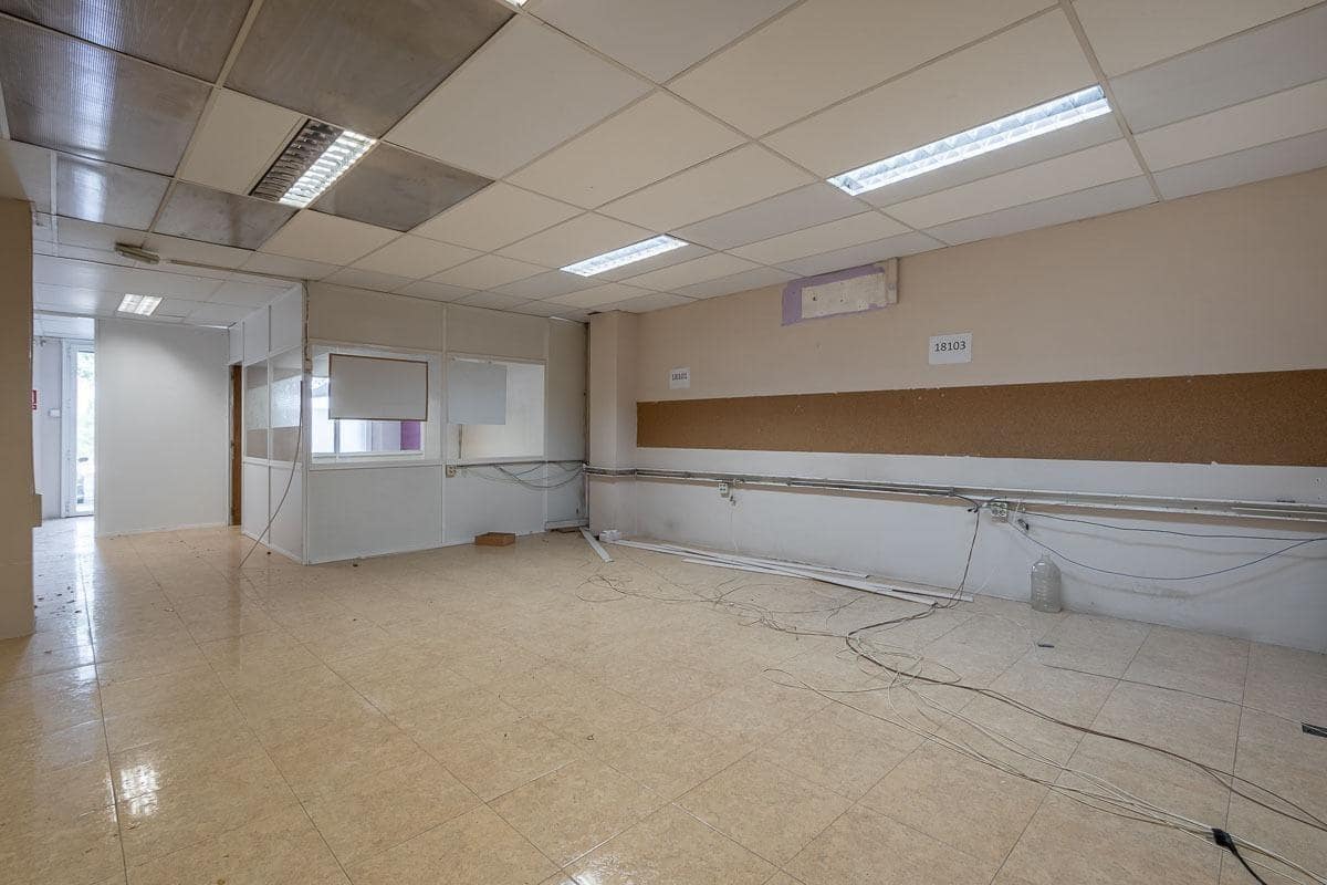 Gewerbe zu vermieten in Granada Stadt - 1.700 € (Ref: 8893078)