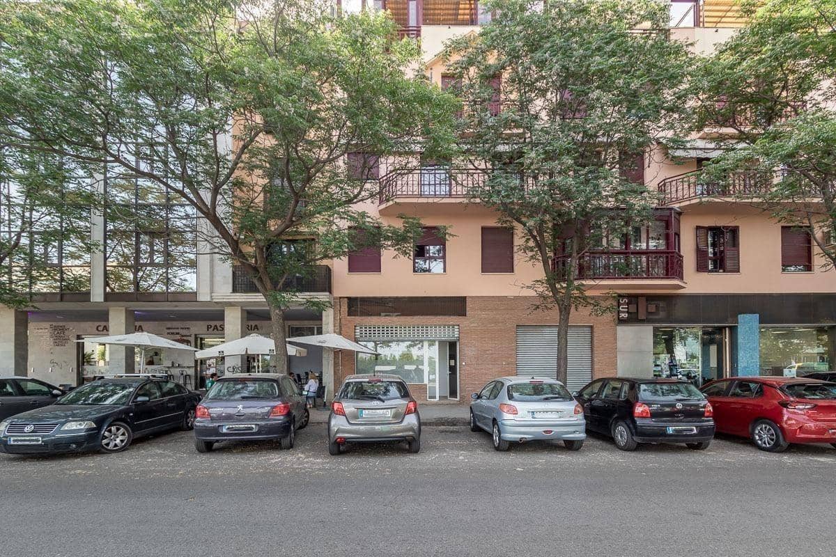 Gewerbe zu vermieten in Granada Stadt - 1.700 € (Ref: 8893078)