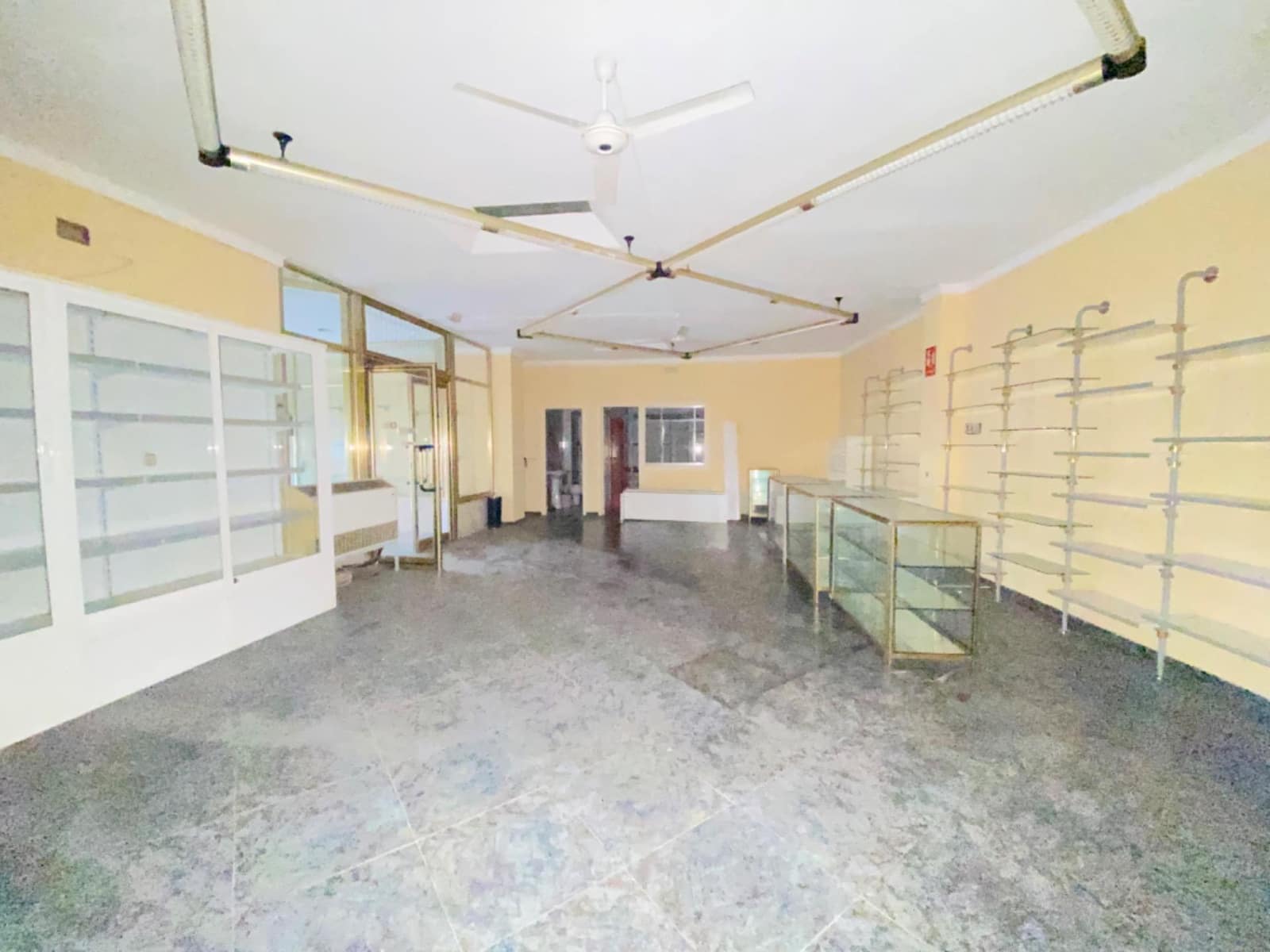 Commerciale da affittare in Atarfe - 350 € (Rif: 8893079)