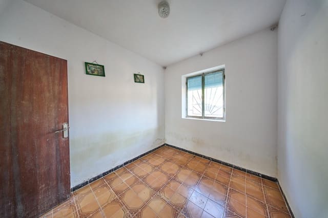 3 soverom Finca/Herregård til salgs i Las Vertientes, Cúllar med garasje - € 85 000 (Ref: 8893081)