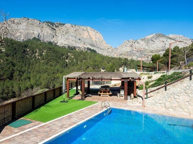 10 soveværelse Villa til salg i Castril med swimmingpool garage - € 8.500.000 (Ref: 8895019)